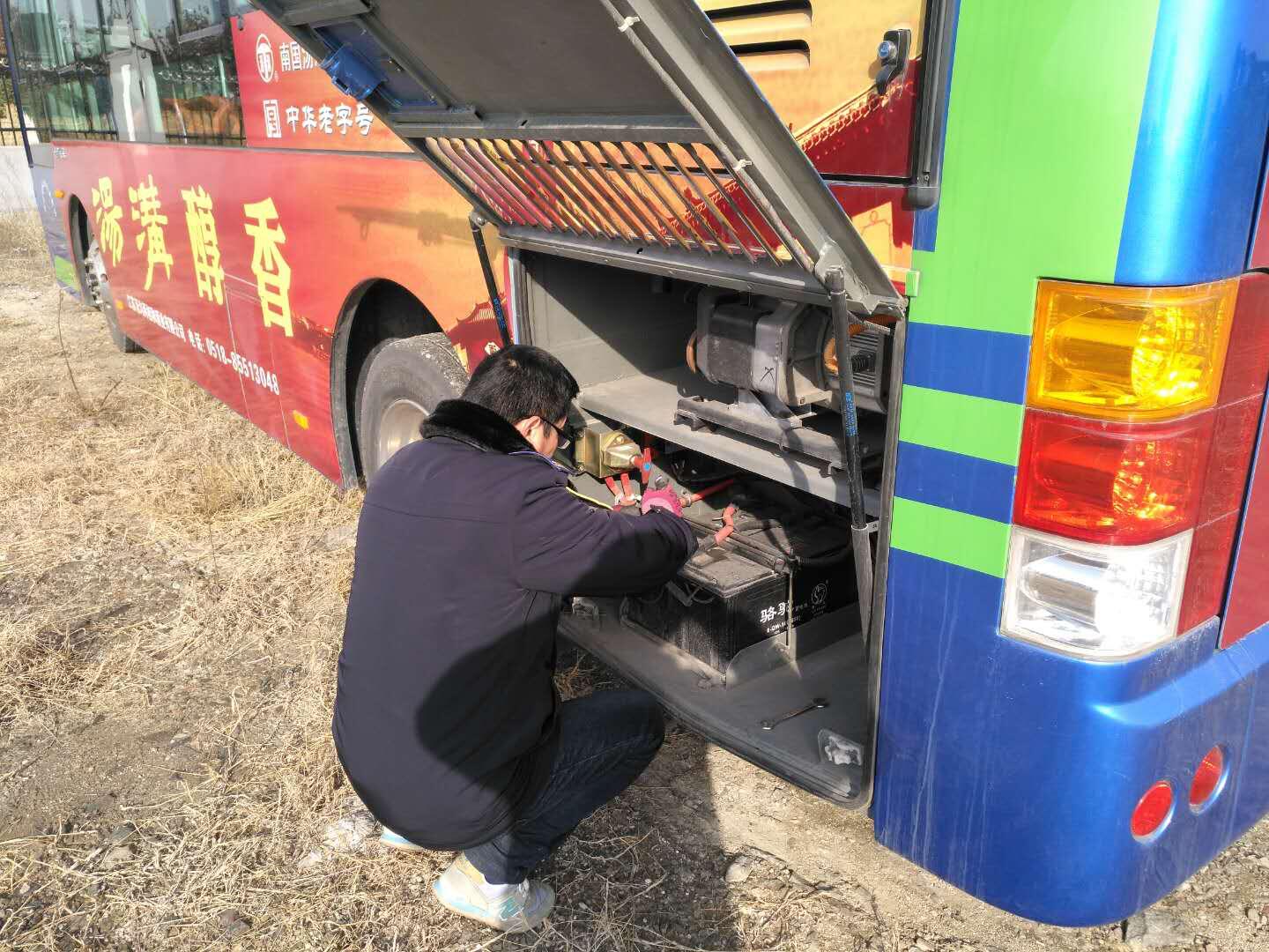 公交集團公交事業(yè)一部開展待運營車輛維護工作